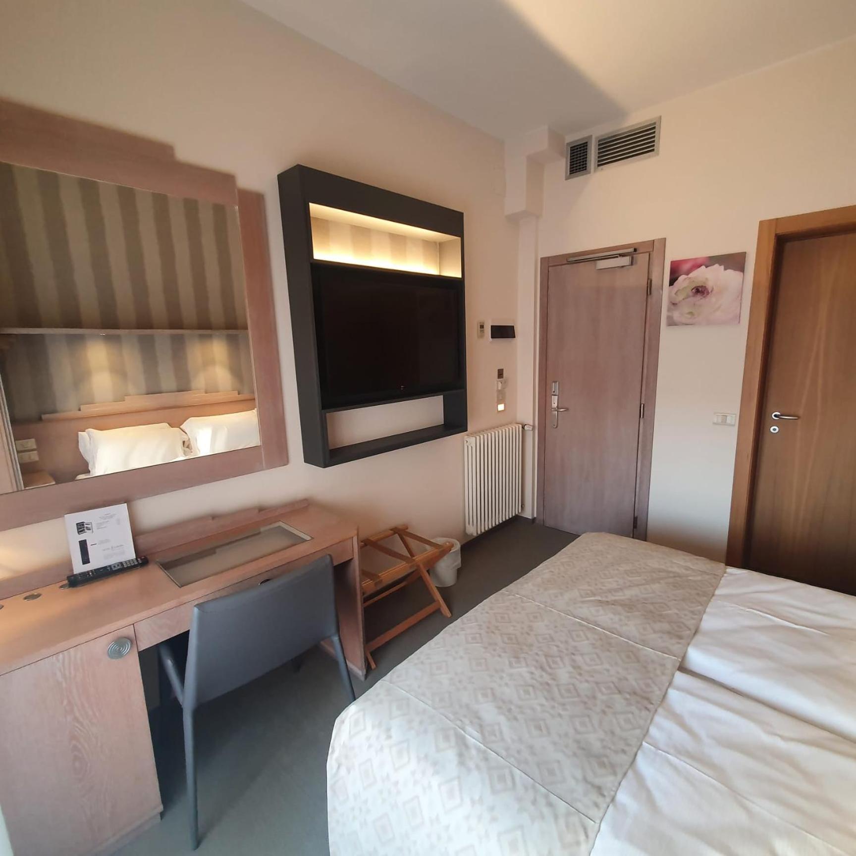ליגננו סביאדורו Hotel Europa מראה חיצוני תמונה